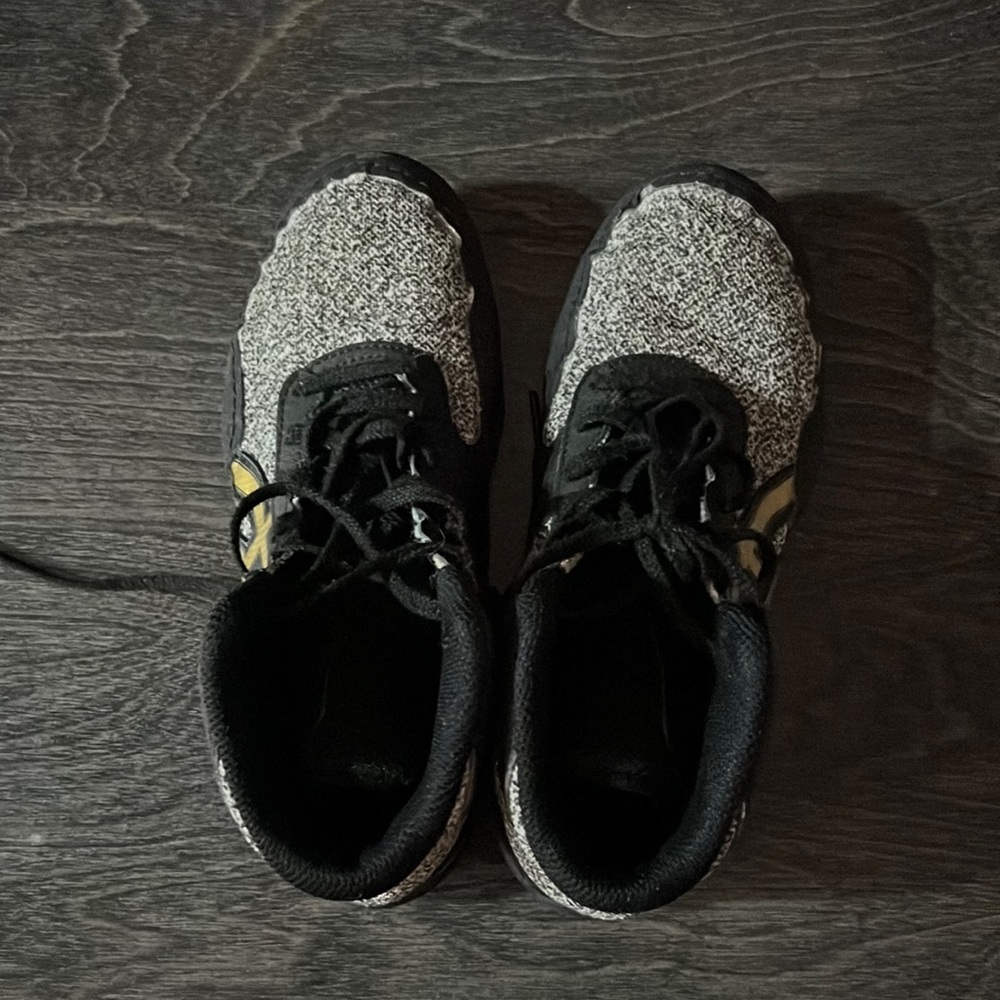 Boxing shoes